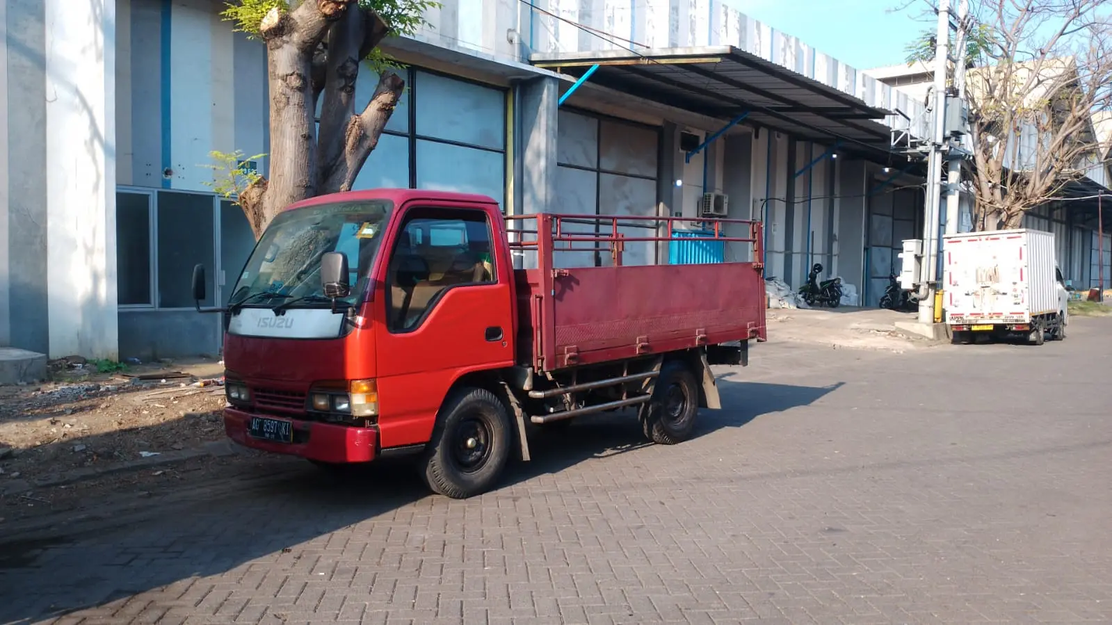 Layanan ekspedisi tujuan Jawa Timur dengan Logistik RR yang melayani semua kota di Jatim