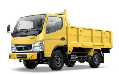 Truk engkel untuk pengiriman ke Sulawesi