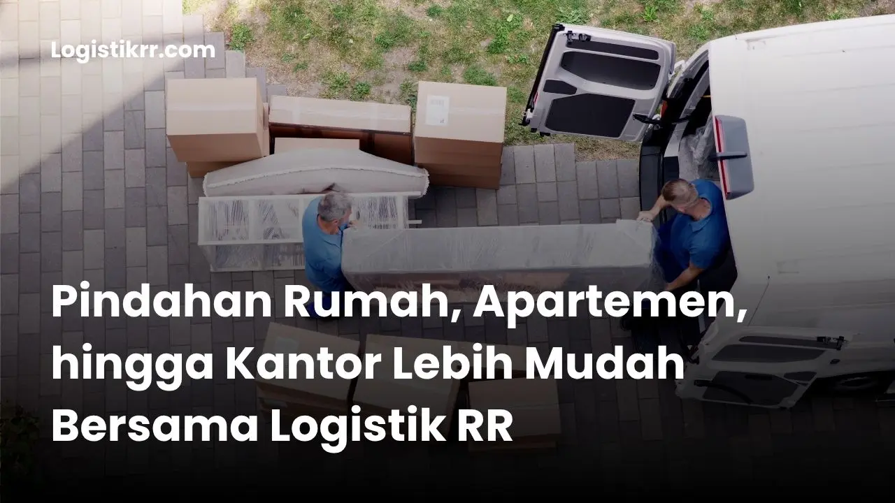 Tim Logistik RR sedang membantu proses pindahan rumah dan kantor dengan peralatan packing profesional
